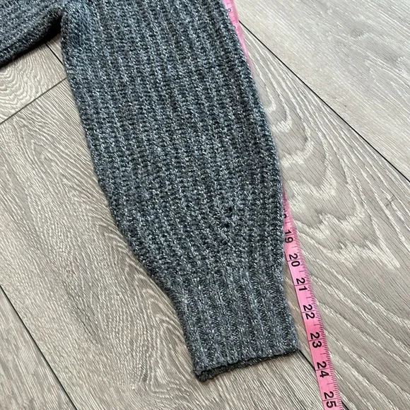 Know . One . Cares Sweater - Picture 6 of 9